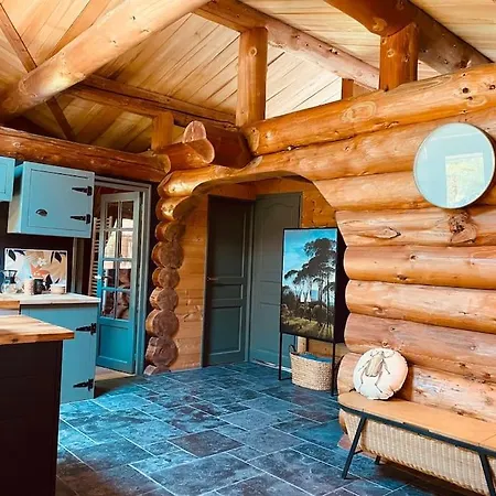 Zurezko Txaleta Chalet Rondins بيت للعطل