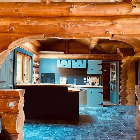 Zurezko Txaleta Chalet Rondins بيت للعطل *
